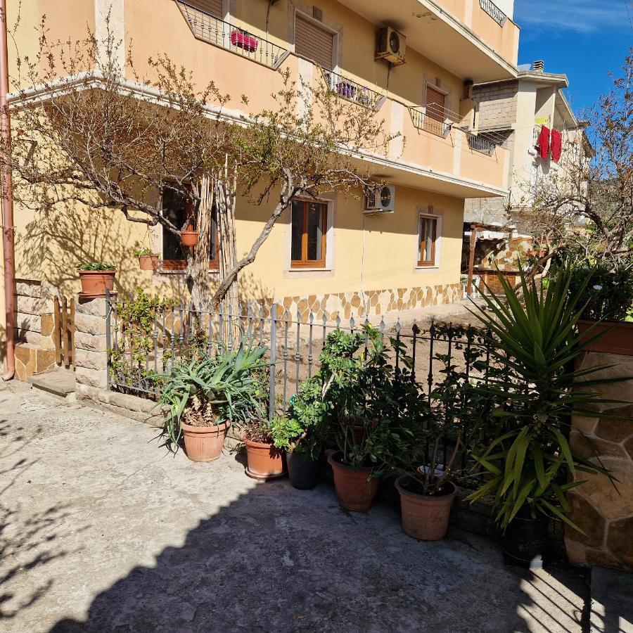 Appartamento Casa Vostra 博萨 外观 照片